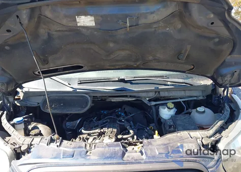 2015 Ford Transit-250 z USA, uszkodzony, nr VIN 1FTNR2XG6FKA52370